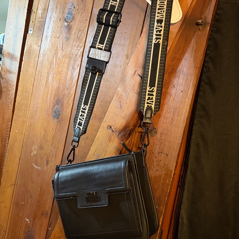 Steve Madden Black Leather Messenger Bag